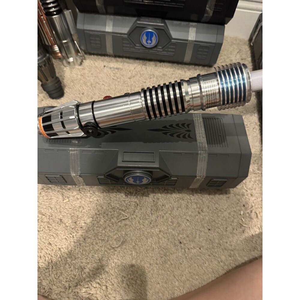 Plo Koon Legacy LIGHTSABER Hilt Star Wars Galaxy's Edge Disneyland Theme Park